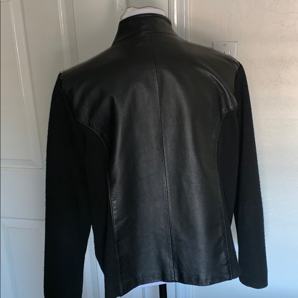Women’s Embroidered Jacket - Picture 2 of 2